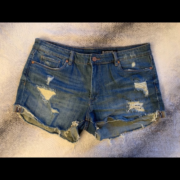 BlankNYC denim shorts - Picture 2 of 11